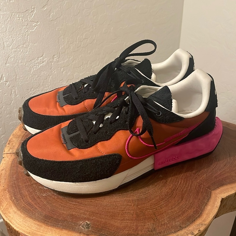 Nike- Fontanka Waffle Women’s S:11.5